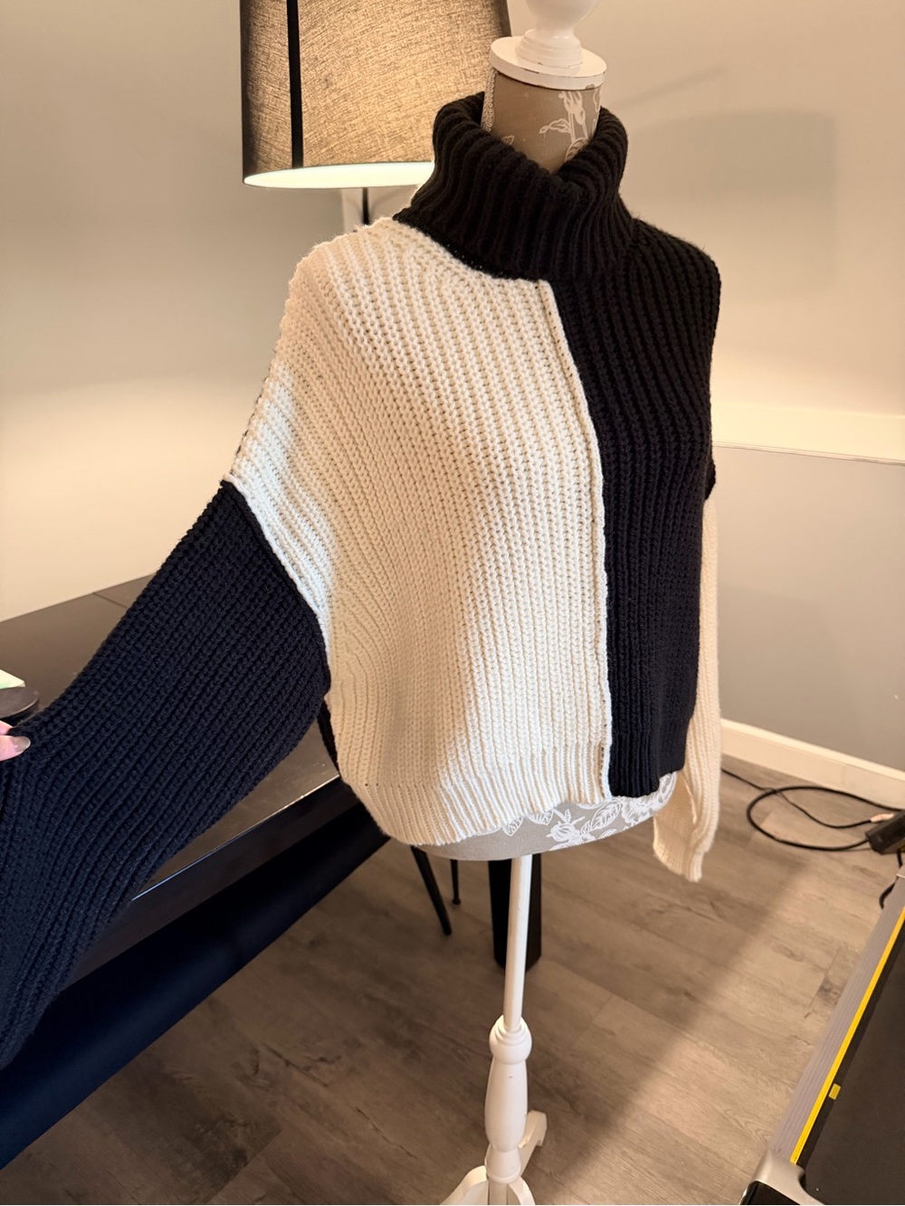 Zara Black & White Colorblock Turtleneck Oversized Knitted Sweater - Picture 3 of 4